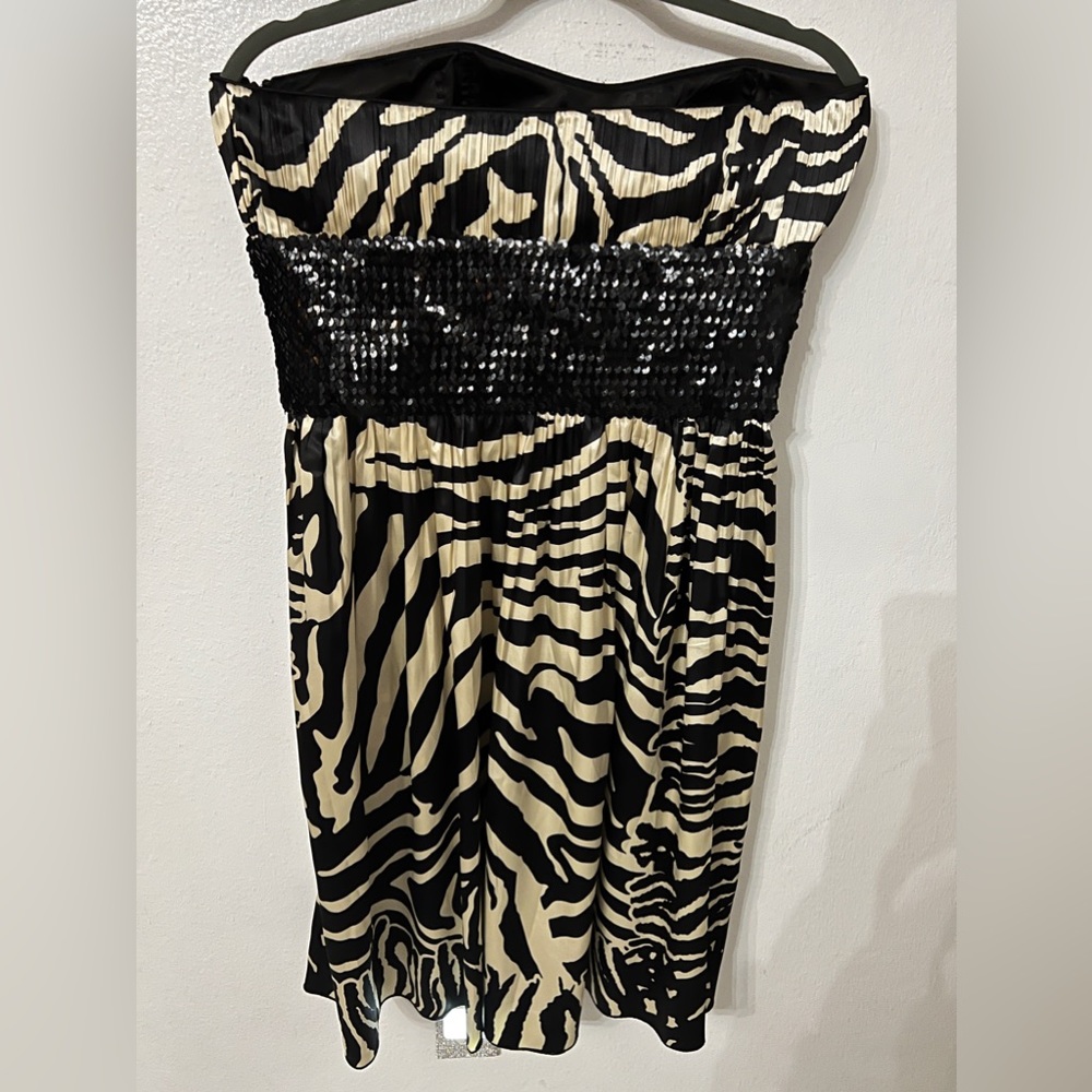 Polyester Dress - Picture 2 of 4